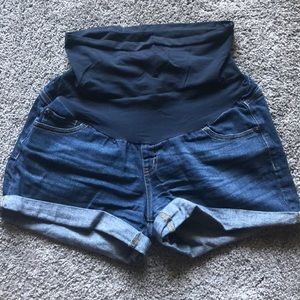 Maternity shorts